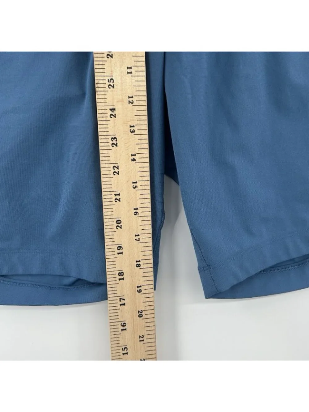 Lululemon Commission Short Classic 9” Warpstreme Men’s Size 32 Soft Denim